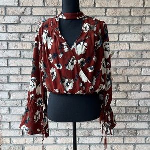 Altar'd State blouse with open chest. Size M in a beautiful earth-tone color.